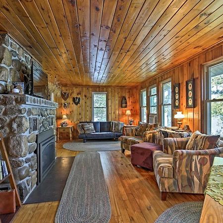 Cozy Lakefront Cabin With Indoor Gas Fireplace! Villa Mercer Exterior photo