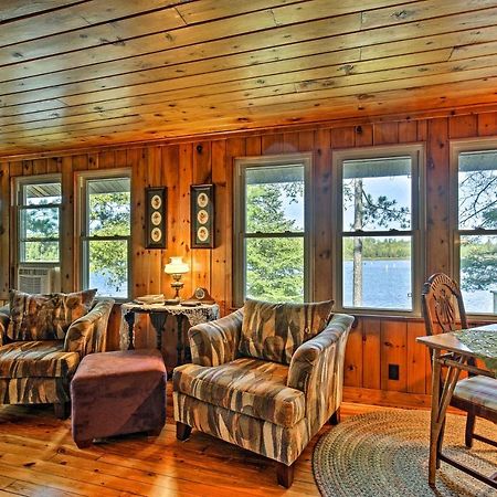 Cozy Lakefront Cabin With Indoor Gas Fireplace! Villa Mercer Exterior photo