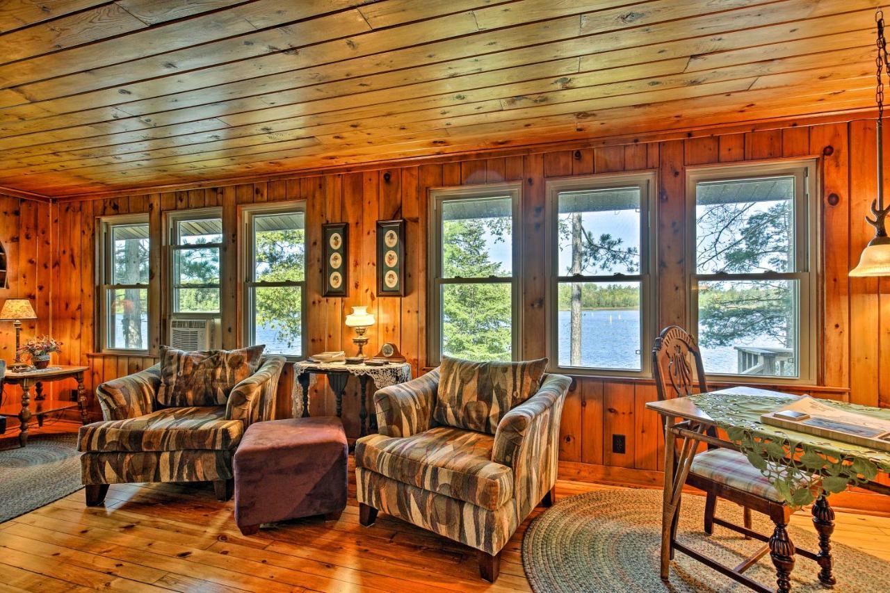 Cozy Lakefront Cabin With Indoor Gas Fireplace! Villa Mercer Exterior photo