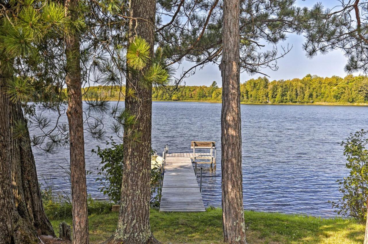 Cozy Lakefront Cabin With Indoor Gas Fireplace! Villa Mercer Exterior photo